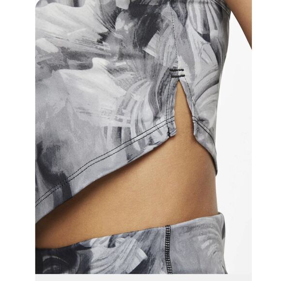 Nike Women's One Dri-FIT Cropped Printed Tank Top Size XXL Breathable A… - Picture 6 of 9